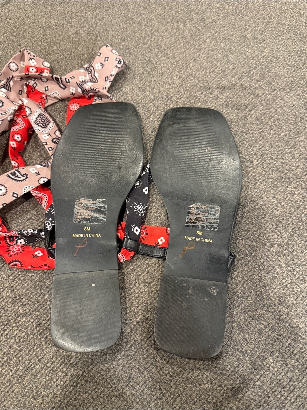 Steve Madden Sasher bandana print wrap-around thong sandals Women size 8 - Picture 7 of 9